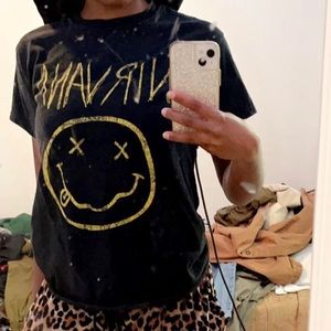 Small nirvana graphic tee